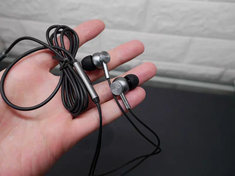 Japanese In-Ear Earphones, 3.5 - Wired Earphone Mic recensie en prijs
