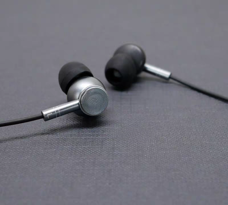 Japanese In-Ear Earphones, 3.5 - Wired Earphone Mic recensie en prijs