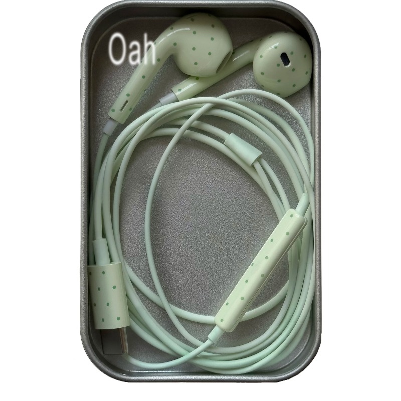 Oah Polka Dot Wired Earphones  - Usb C Earphone recensie en prijs